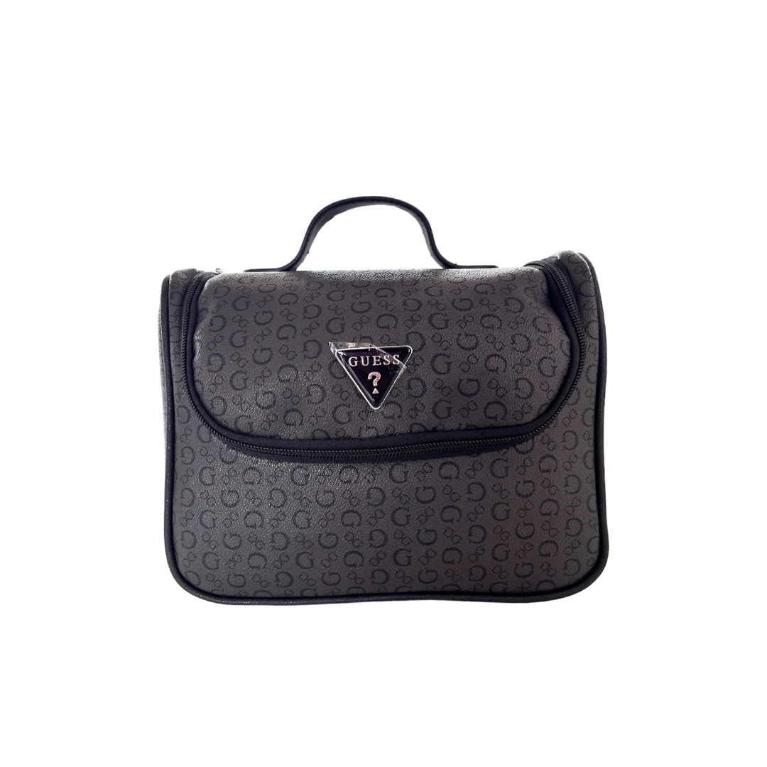 Cosmetiquera Guess negro-plata.